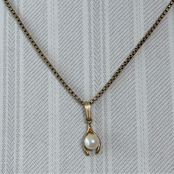 Vintage Jewelry - Vintage 70’s Gold Filled Wishbone/Faux Pearl Pendant Box Chain Necklace 15.5”